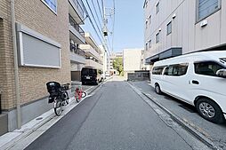 周辺は閑静な住宅街になっています。