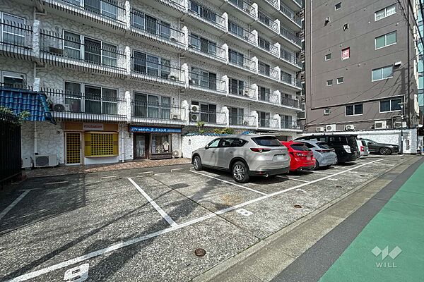 敷地内駐車場（屋外平面式）