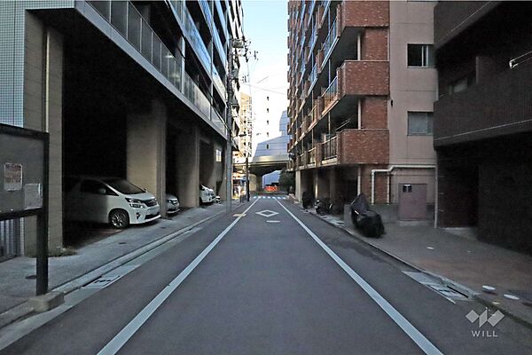 敷地北西側の前面道路