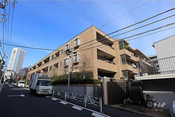 グランベスタージュ代々木の外観（南西側から）