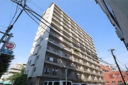 マンションの外観(南西側から)