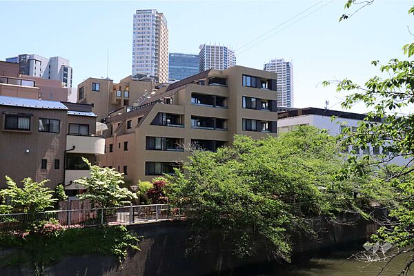 オークプレイス目黒行人坂の外観(北西側から)
