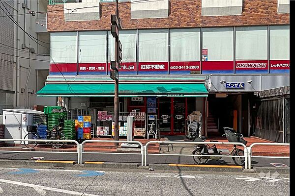 まいばすけっと(下北沢南口店)の外観