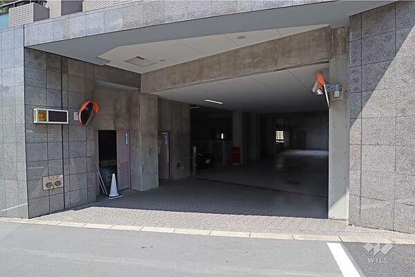 駐車場の出入り口