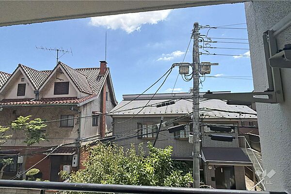 バルコニーからの眺め（南方向）洗濯物もよく乾きそうです。