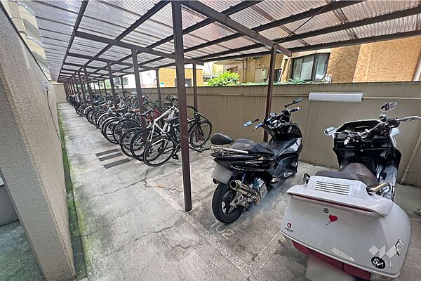 駐輪場