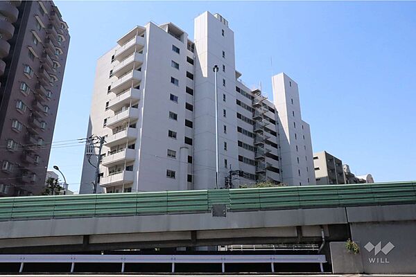目黒パークマンションの外観(北東側から)