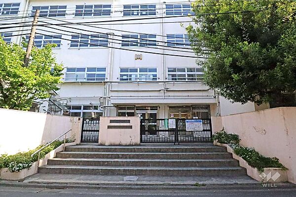 広尾中学校[公立]の外観