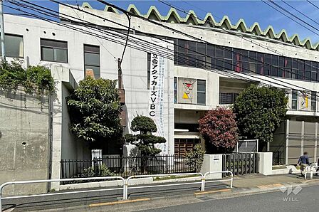立会小学校[公立]の外観