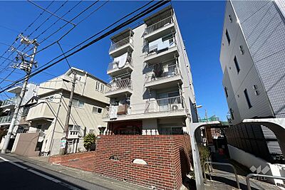 外観：ルピナス祐天寺の外観（南東側から）