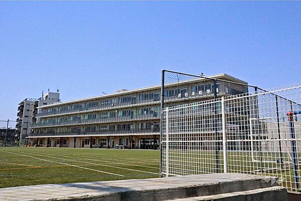 渋谷本町学園中学校[公立]の外観