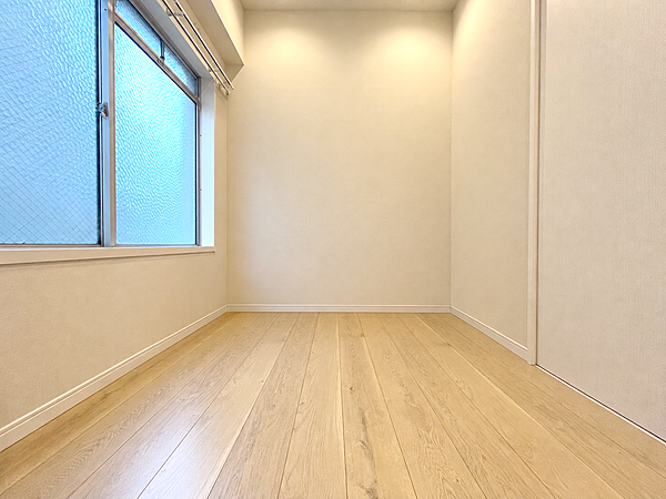 西側洋室約3.3帖