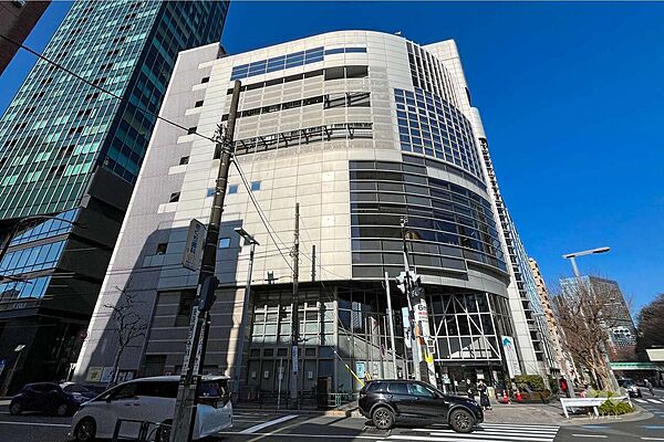 角筈区民ホールの外観