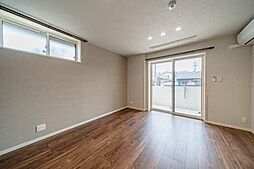 リオリエント三里 102 1階1LDKのリビング/ダイニング