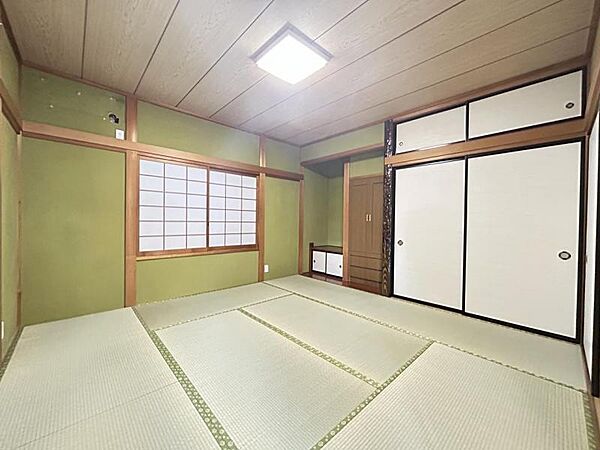 各階それぞれにあるトイレ！階段の上り下りをしなくても良いのはうれしいですね♪