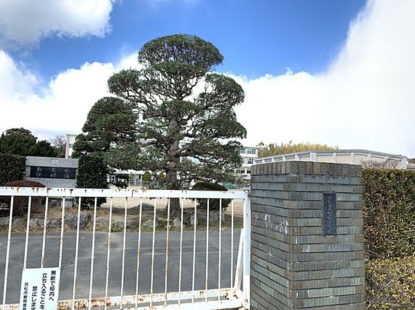 村櫛小学校まで826m　徒歩約11分