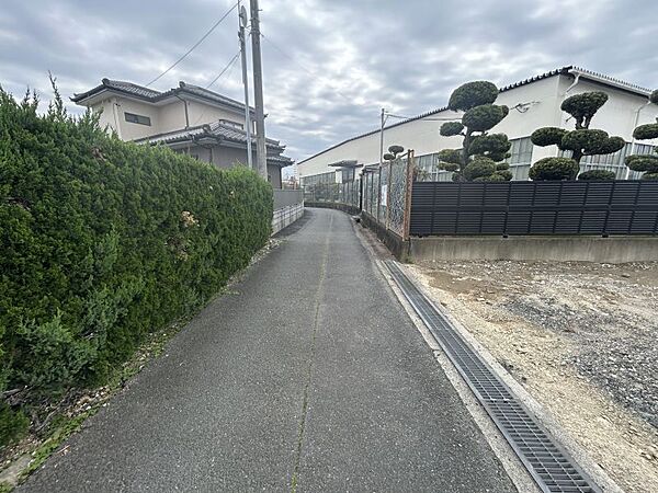 閑静な住宅街で落ち着いた住環境。　