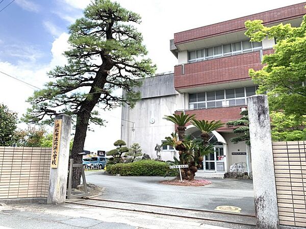 北浜小学校まで　455m　徒歩約6分