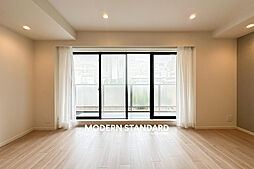 ルート四谷三丁目 219 1LDKのリビング/ダイニング