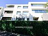 外観：■　外観　■　鉄筋コンクリート造地上3階建て地下2階、全44戸。アーキサイトメビウス社設計協力、NTT都市開発分譲レジデンス。