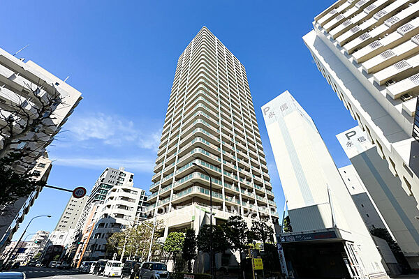 ■　外観　■　都営都電荒川線「巣鴨新田駅」徒歩2分、JR山手線「大塚駅」徒歩3分です。