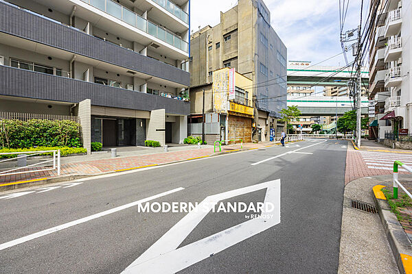 ■　外観　■　洗練された外観デザインの鉄筋コンクリート造地上14階建です。