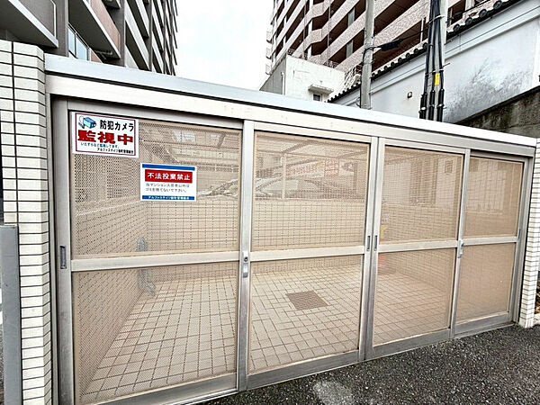施錠できるゴミ置場で清潔・安心。