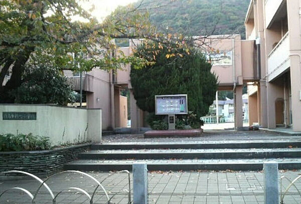 新町小学校