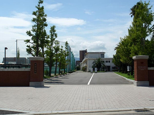 富田中学校