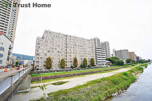 外観：328000584300