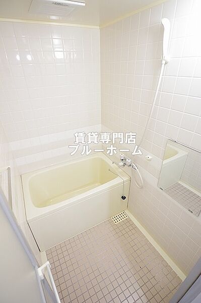画像6:鏡のあるお風呂！