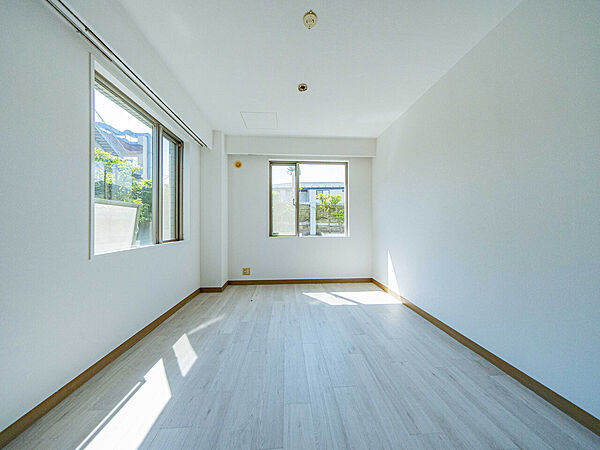【洋室】約7.5帖
