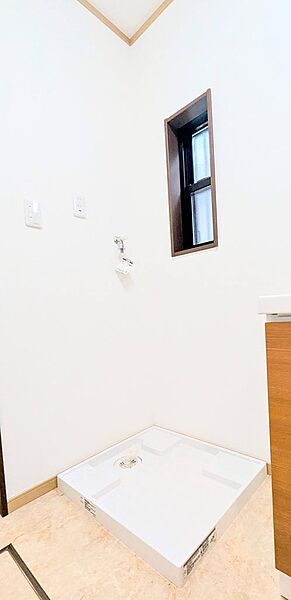 ドラム式洗濯乾燥機も置けますよ