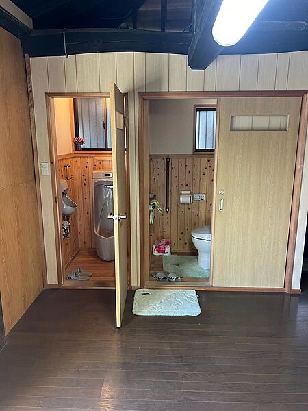 男女別トイレ