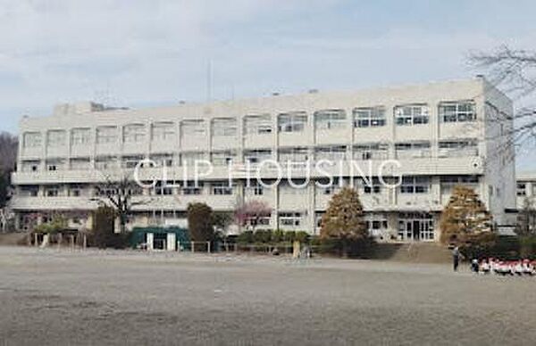 相模原市立川尻小学校 徒歩12分。 950m