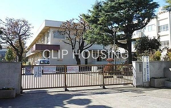 相模原市立田名小学校 徒歩8分。 620m