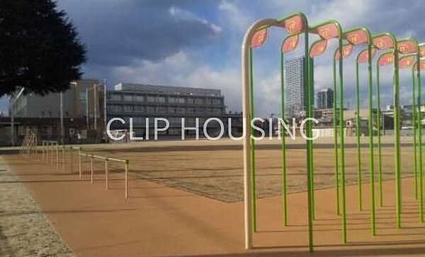 八王子市立いずみの森義務教育学校 徒歩15分。 1180m
