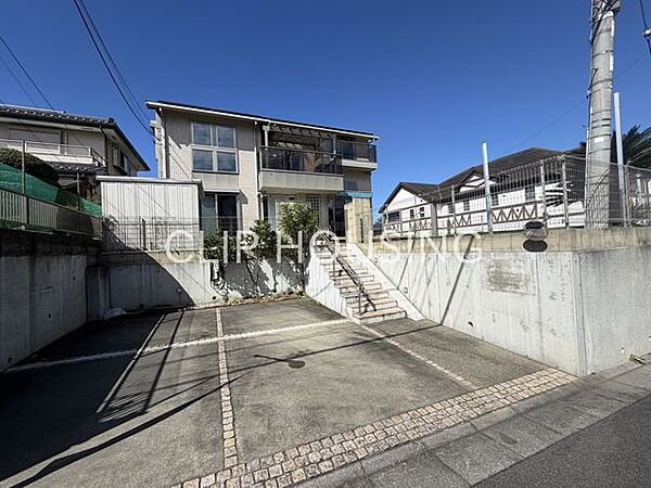 休日にご家族揃ってご見学はいかがでしょうか？実際の現地を見てみると写真ではわからない、新たな発見もあります！まずはお気軽にお問合せください！
