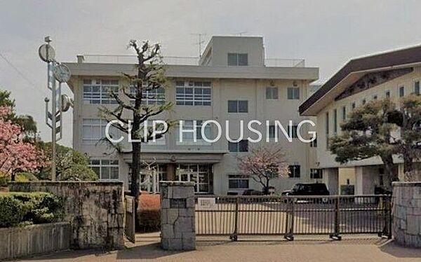相模原市立田名中学校 徒歩17分。 1340m