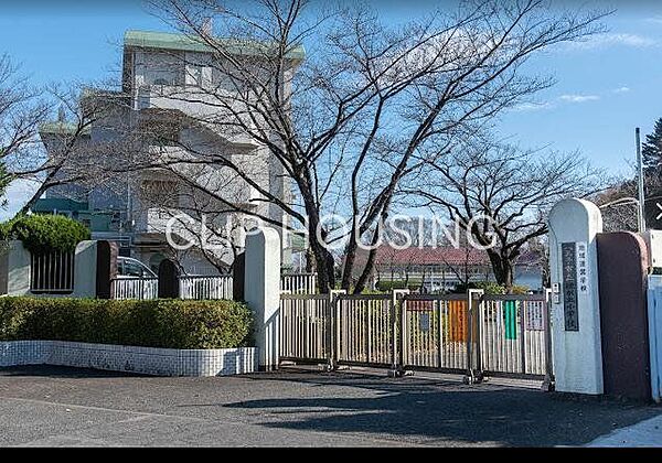 八王子市立緑が丘小学校 徒歩15分。 1090m