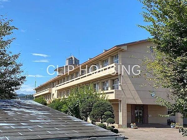相模原市立当麻田小学校 徒歩8分。 620m