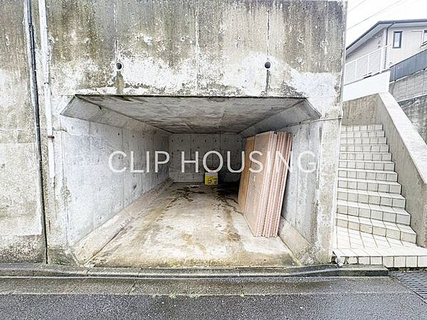 ビルトイン車庫付き！