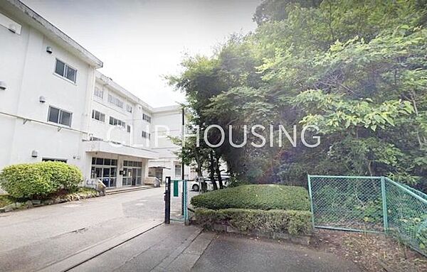 八王子市立長房中学校 徒歩14分。 1050m