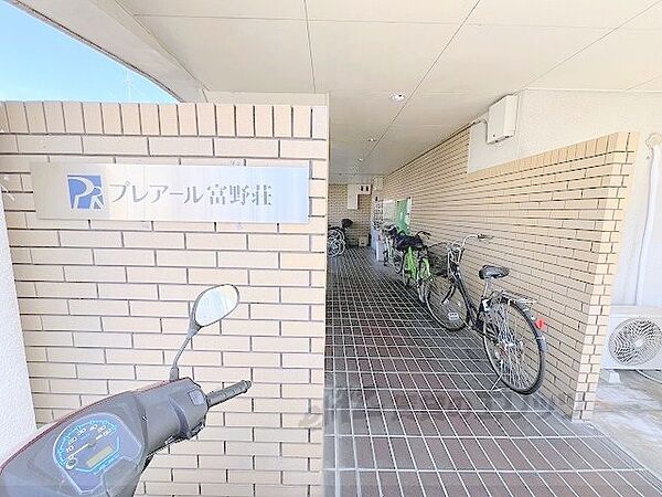 画像18:エントランス