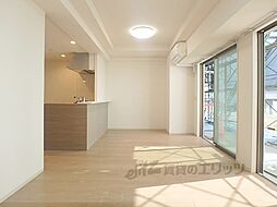 近鉄京都線 大久保駅 徒歩7分の賃貸マンション 4階2LDKのリビング/ダイニング