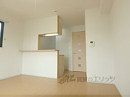 近鉄京都線 富野荘駅 徒歩5分の賃貸アパート 2階1LDKのリビング/ダイニング