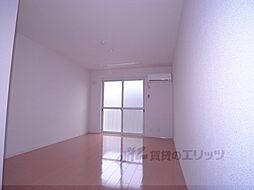 アウドムラ 2階1Kのリビング/ダイニング