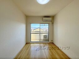 シェラールI 213 2階1Kのリビング/ダイニング