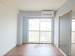 エンブレム城南宮 4階2DKのリビング/ダイニング