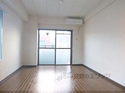 JR奈良線 黄檗駅 徒歩3分の賃貸マンション 3階1Kのリビング/ダイニング